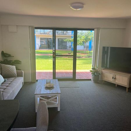Nautilus Hamptons Style Luxury Beach Apartment Меримбула Екстер'єр фото